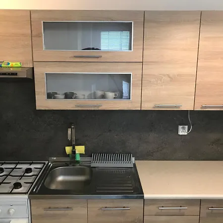 Byt 1:2 S Balkonem Apartment Litvínov