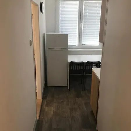 Byt 1:2 S Balkonem Apartment *